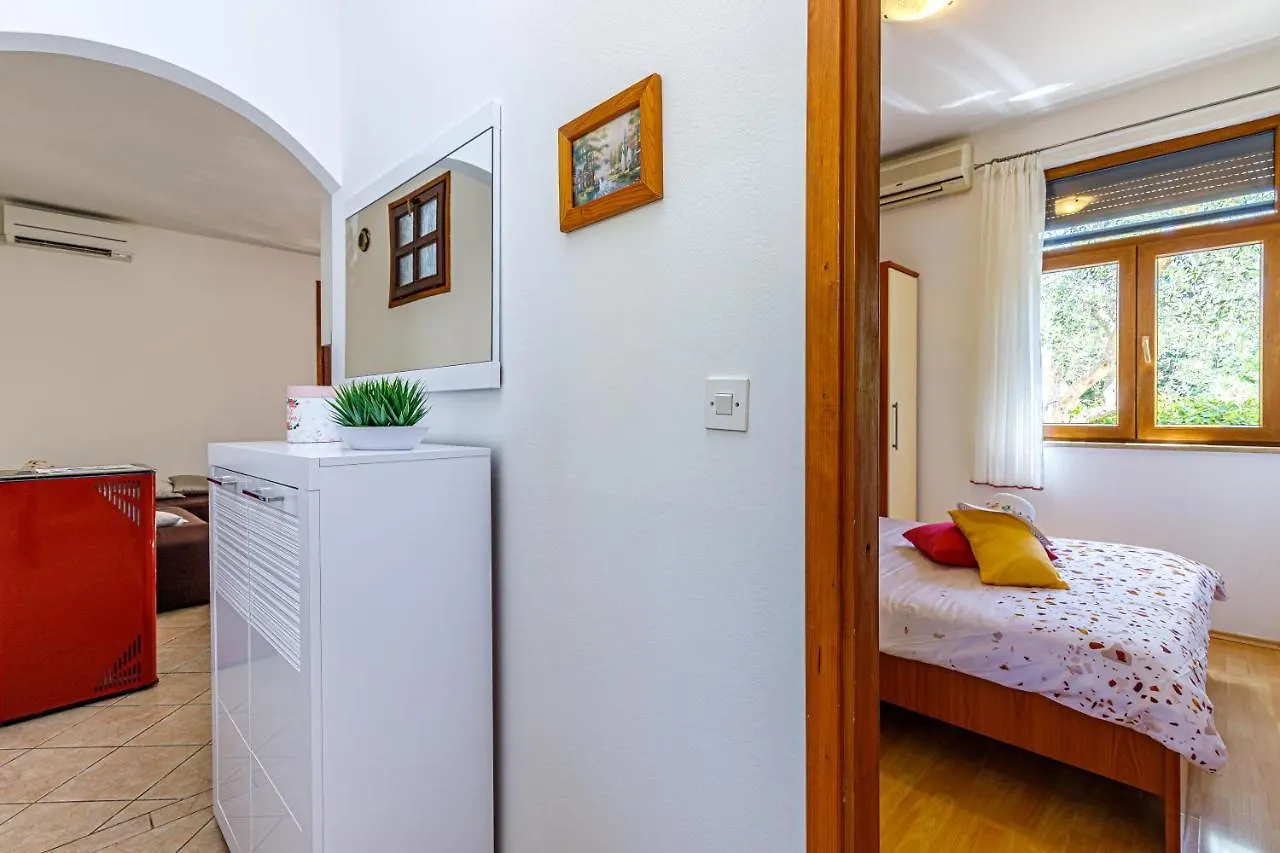 Apartments Kiki 150 Meters To The Beach Banjole 0*,