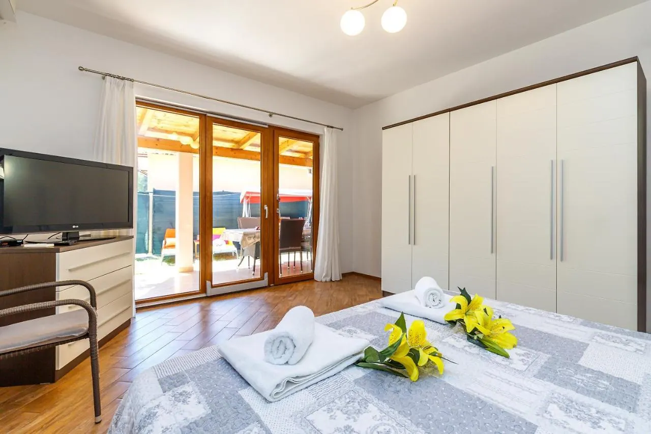 Apartments Kiki 150 Meters To The Beach Banjole