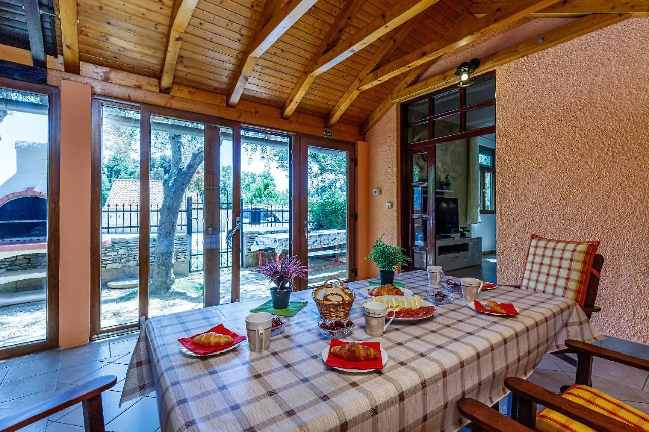 Apartments Kiki 150 Meters To The Beach Banjole 0*,  Croatia