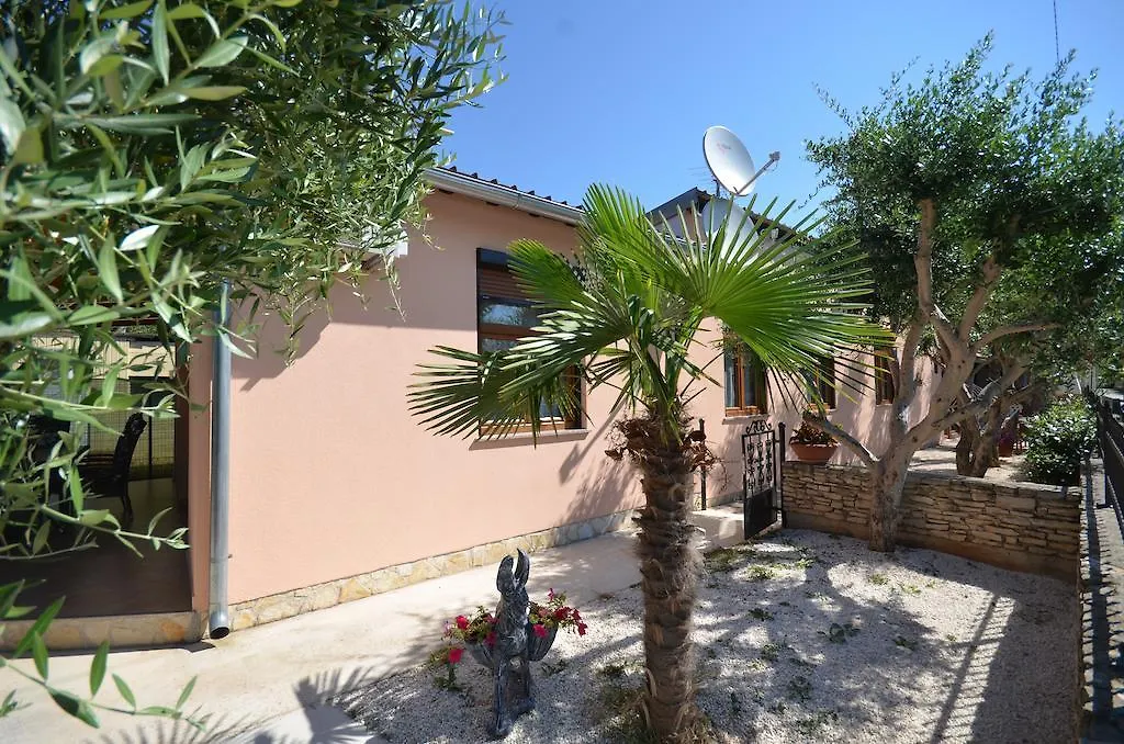 Apartments Kiki 150 Meters To The Beach Banjole